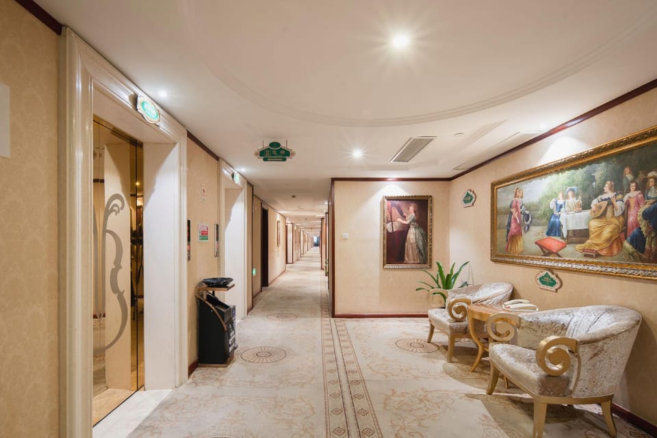 Vienna Hotel Shanghai International Tourism and Resorts Zone Xiupu Road Branch Hotel in Shanghai