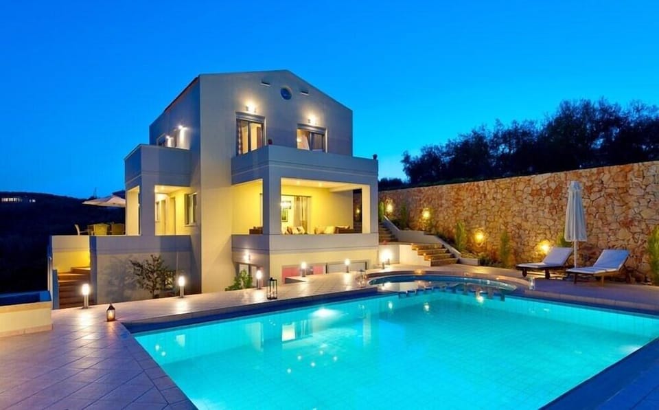 Villa Athinais Hotel in Crete