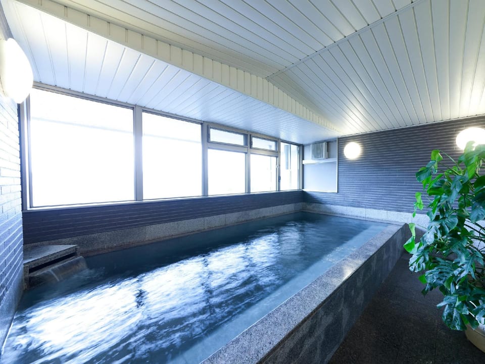 Hot spring bath