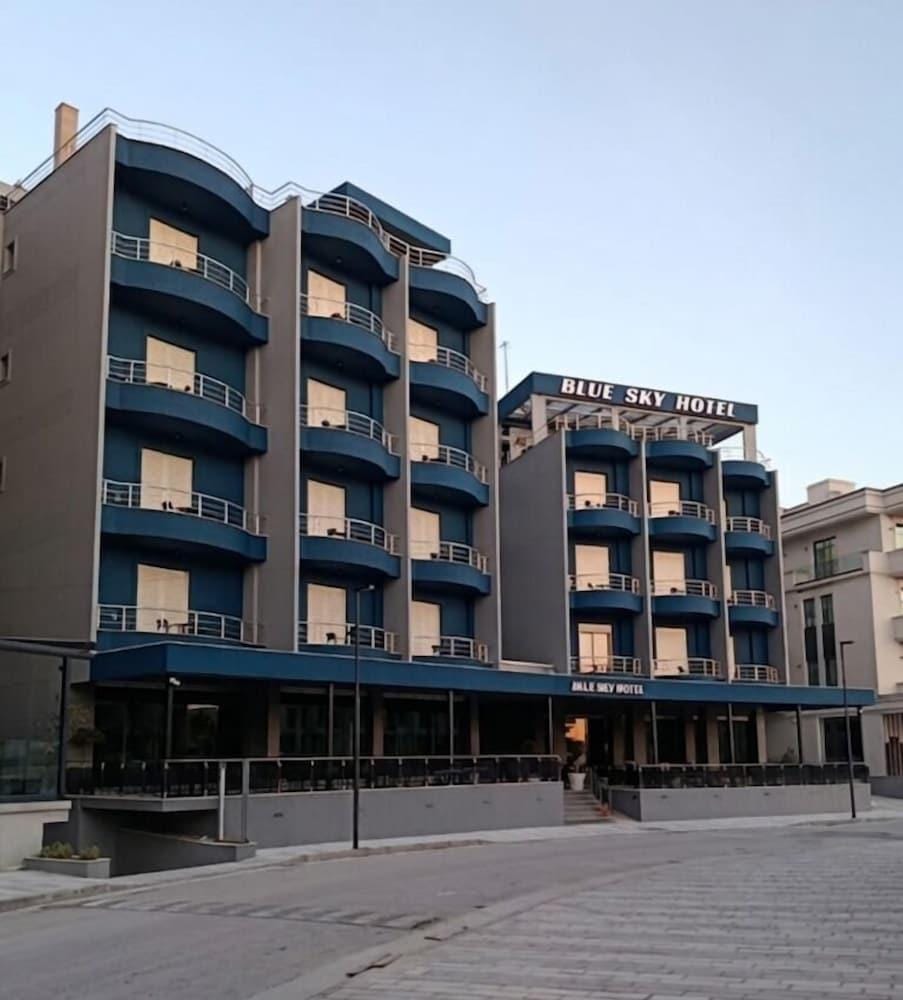 Blue Sky Hotel in Sarandë