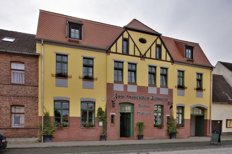 Zum hauenden Schwein Hotel in Saxony-Anhalt, Germany