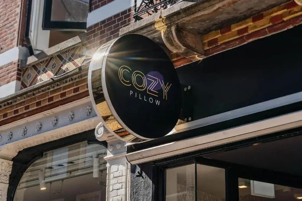 Cozy Pillow Hotel in Utrecht