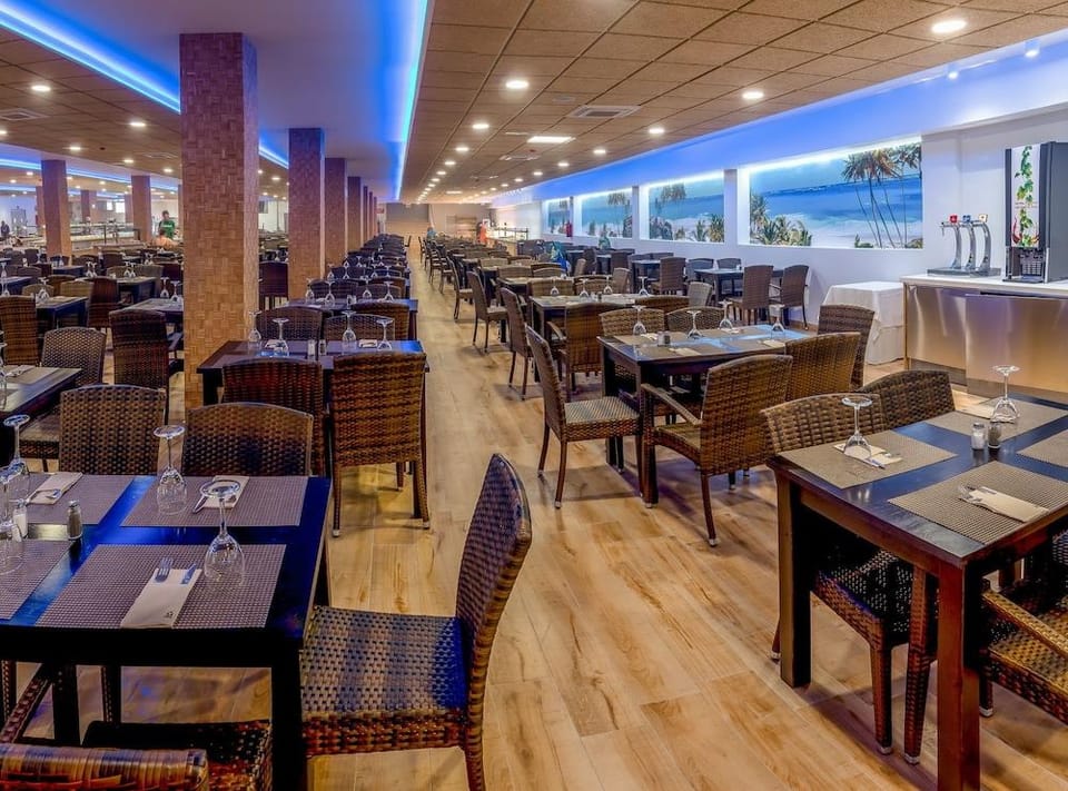 Apartotel Magic Tropical Splash Hotel in Benidorm