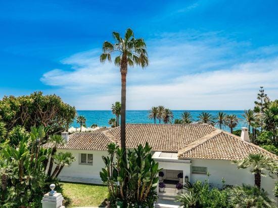 All About Puente Romano Penthouse Suite Hotel in Marbella