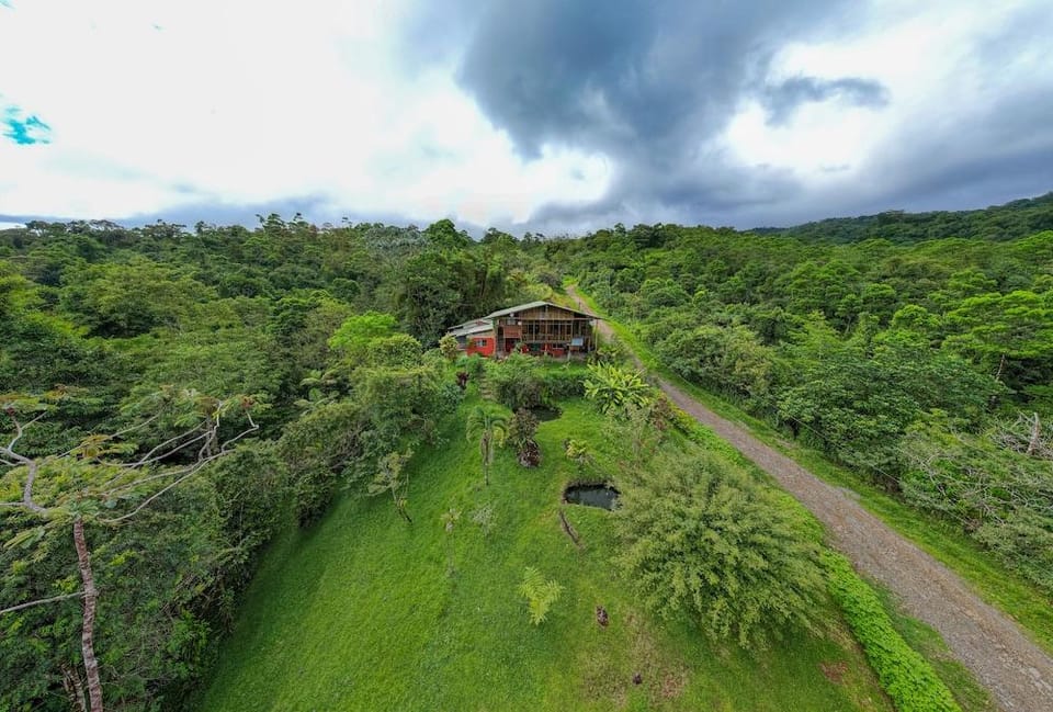 Birds & Breakfast Hotel in Alajuela Province