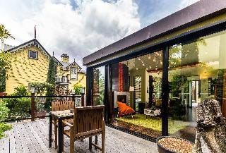 2 on 2 Hotel in Hobart