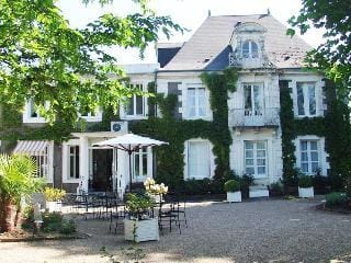Logis Hotel Hermitage Hotel in Centre-Val de Loire