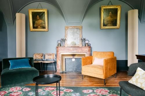 Chateau de Lemps Hotel in Provence-Alpes-Côte d'Azur