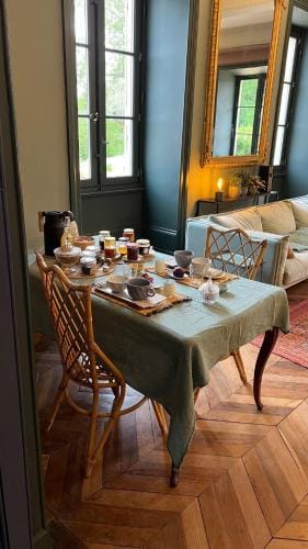 Chateau de Lemps Hotel in Provence-Alpes-Côte d'Azur