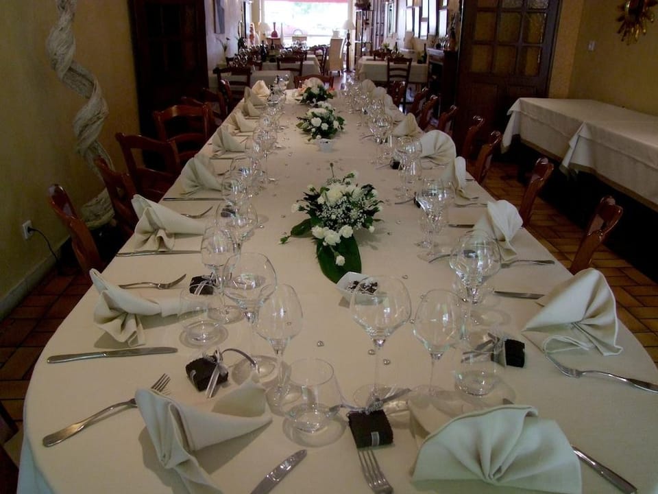 Logis Hotel le Cantarel Hotel in Bourgogne-Franche-Comté