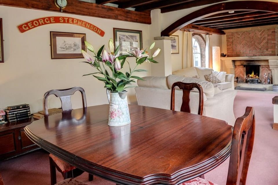 Holiday Cottages and North Star Apartment Hotel in England
