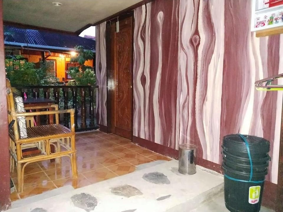 Port Barton Diy Hotel in San Vicente