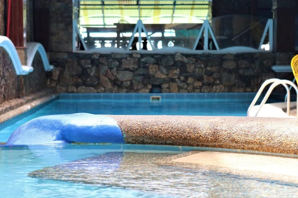 Palm Tree Resort Hotel in Olongapo