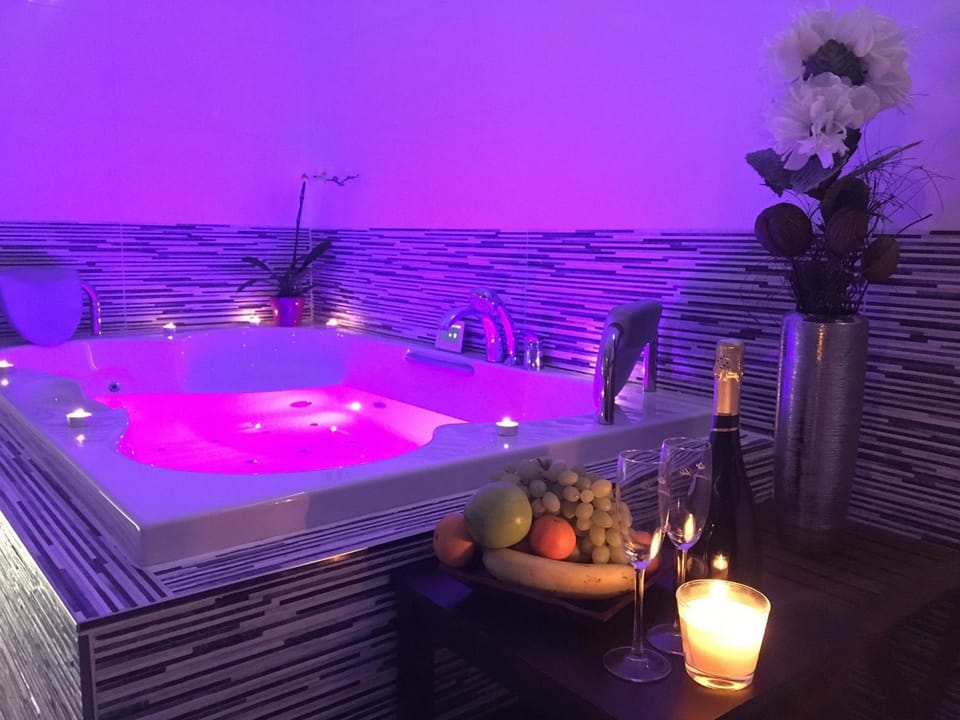 Hot tub