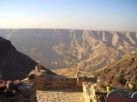 Trajan Guest House - Hostel Hotel in Africa