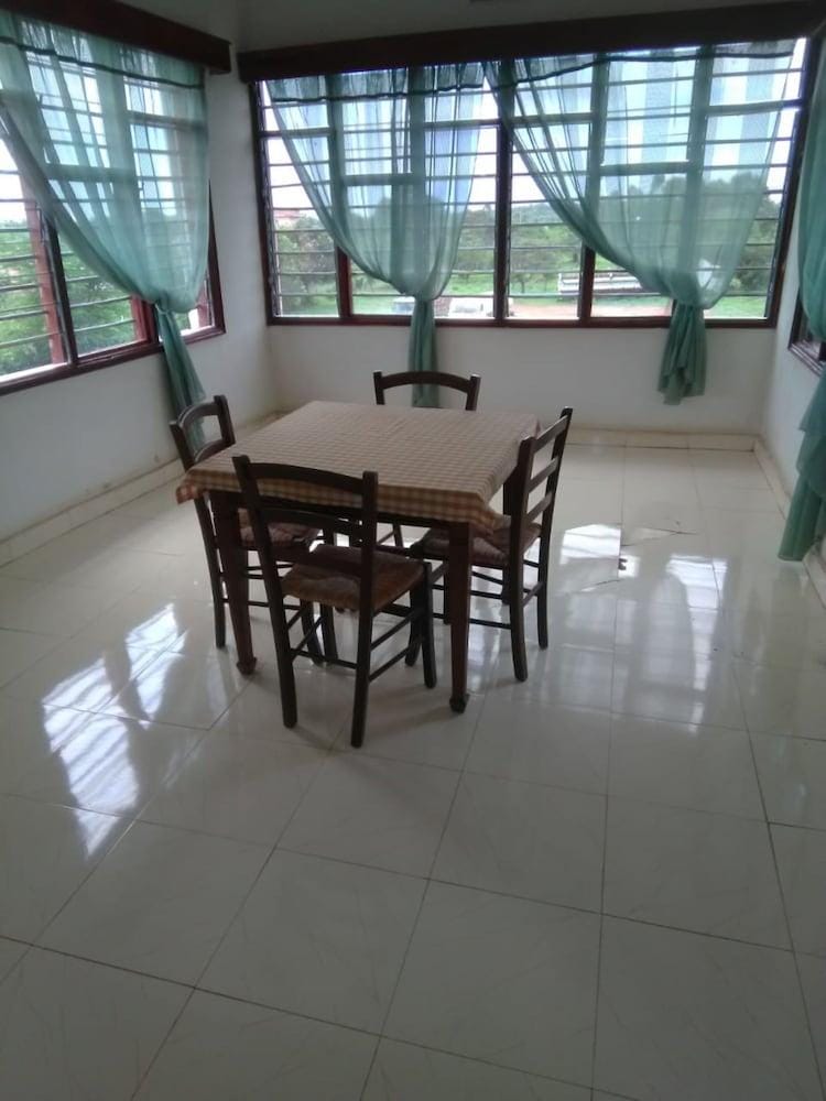 Zebra Resort And Spa Hotel in Uganda
