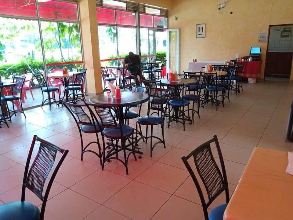 Dillions Highway Motel Hotel in Kenya
