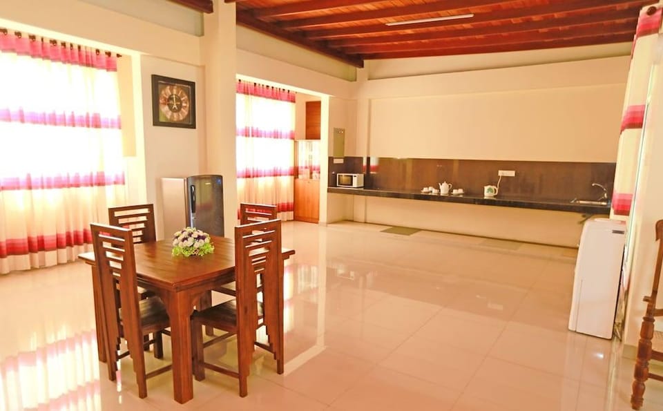 APL Apartments Hotel in Western Province