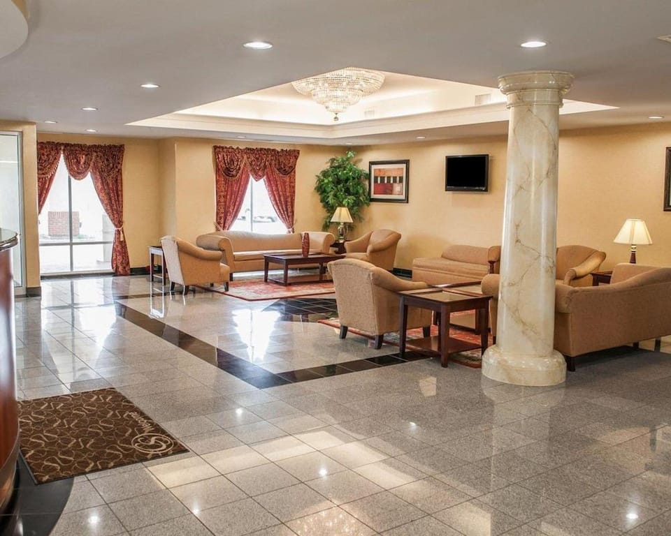 Comfort Suites Hotel in Indianapolis