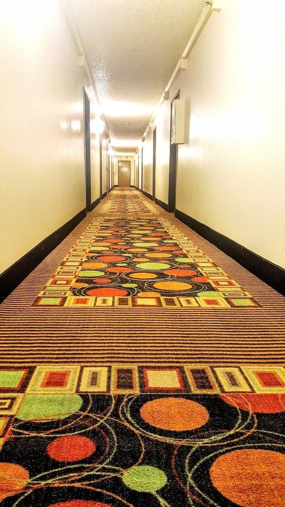 Super 8 Richmond/Broad Street Hotel in Three Chopt