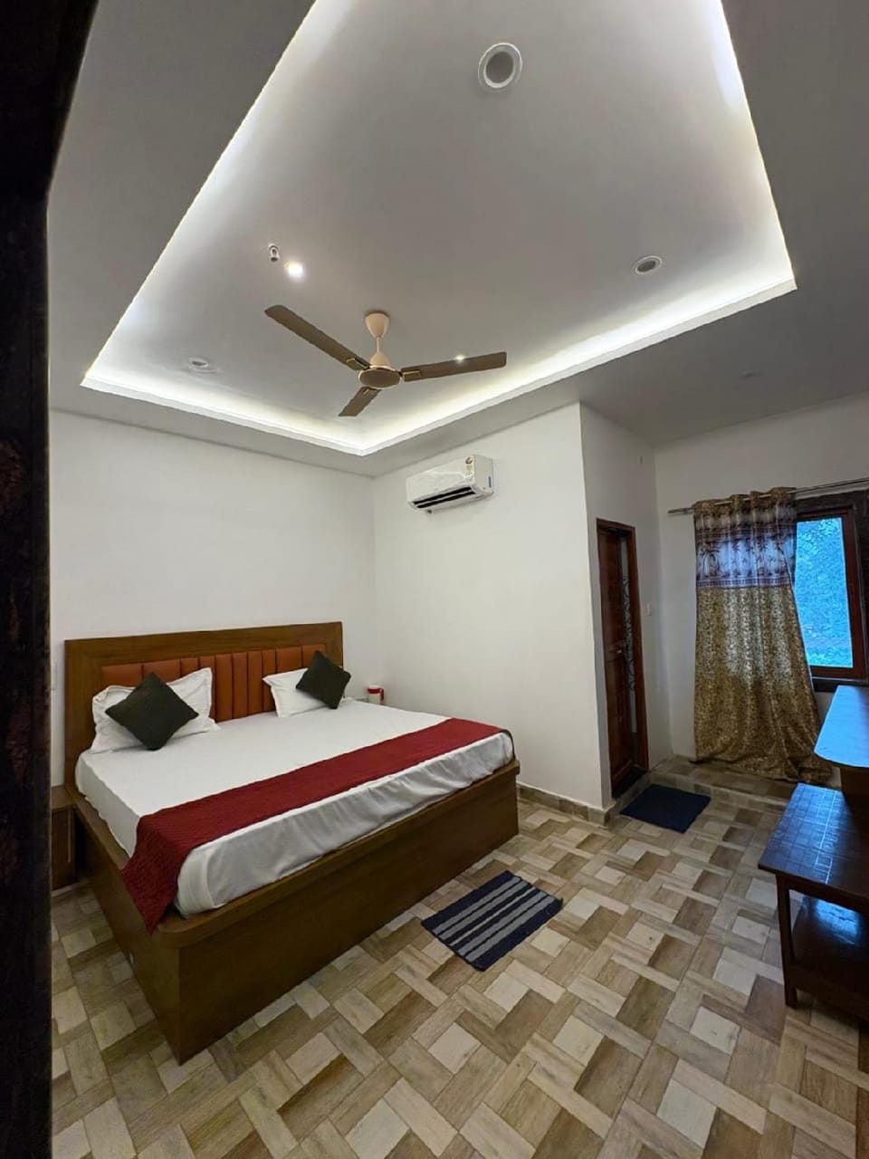 Hotel The Mansarovar Palace Hotel in Nepal