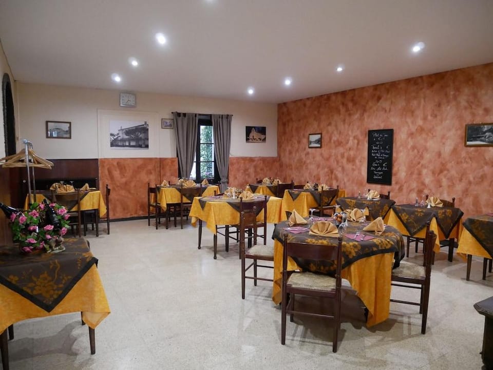 Hostellerie des Voyageurs Hotel in Auvergne-Rhône-Alpes