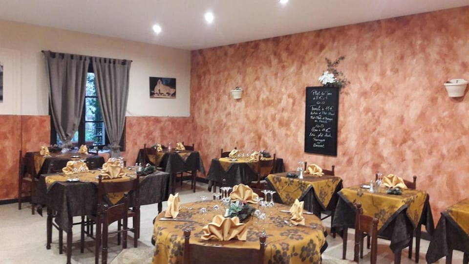 Hostellerie des Voyageurs Hotel in Auvergne-Rhône-Alpes