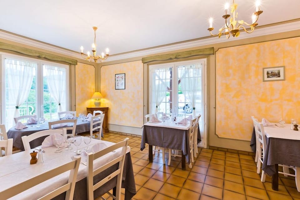 Logis Hotel La Cremaillere Hotel in Auvergne-Rhône-Alpes