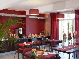 Logis Hotel Des Sapins Hotel in Auvergne-Rhône-Alpes