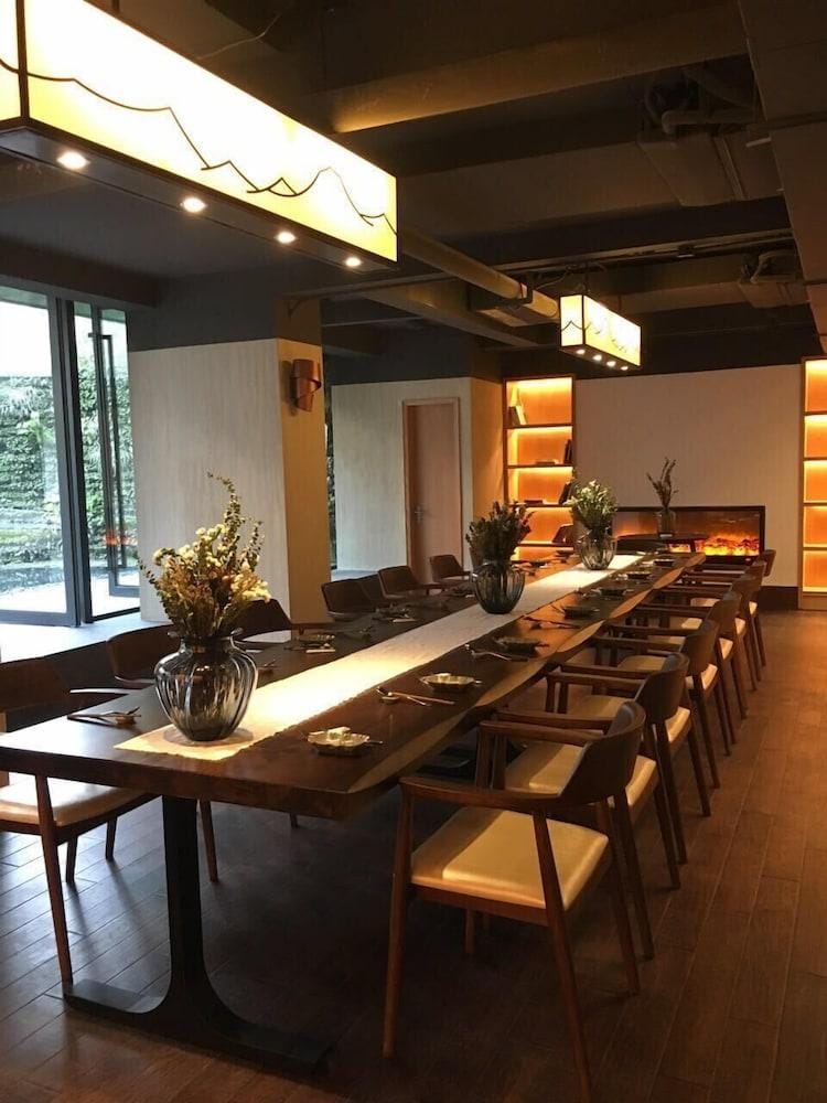 Seclusive Life in Jiangnan •Canal Yard Hotel in Hangzhou