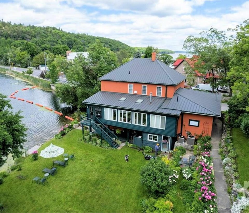Upper Rideau Bed & Breakfast Hotel in Westport