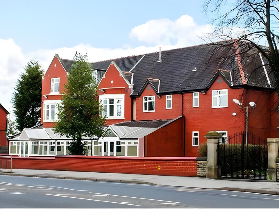 Trivelles Mayfair Hotel in Manchester