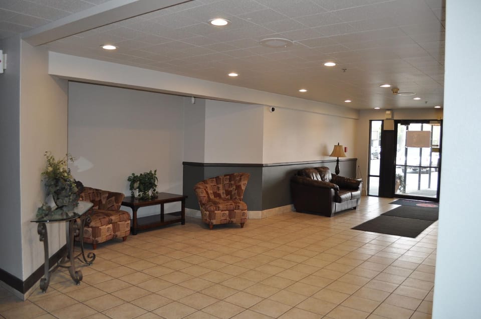 Seaport Suites Hotel in Lewiston