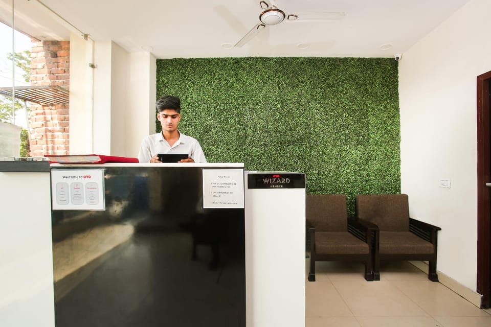 OYO Flagship 27926 Sector 66 Noida Hotel in Noida
