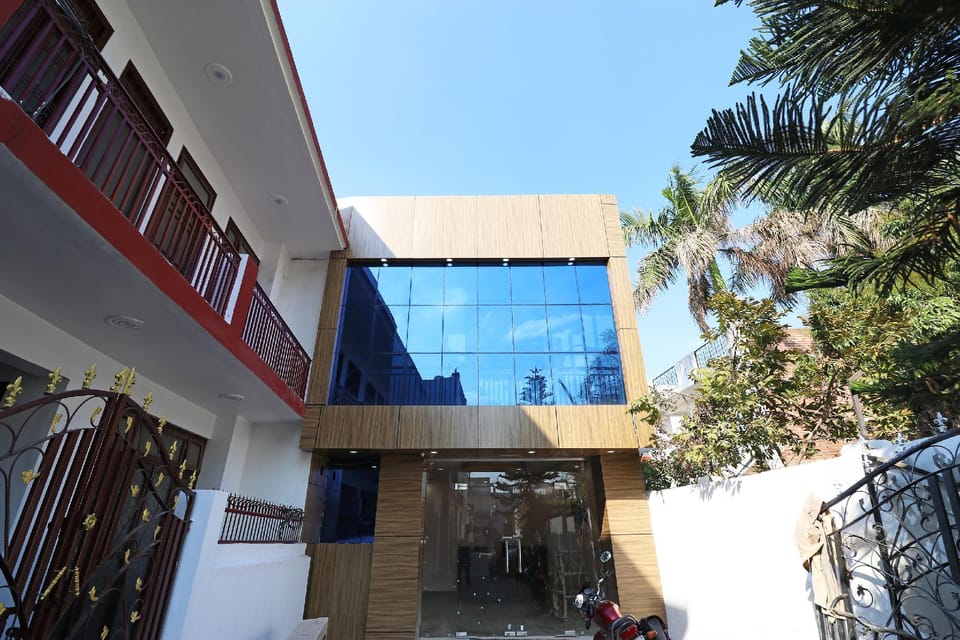 Flagship Apnc Inn Hotel in Lucknow