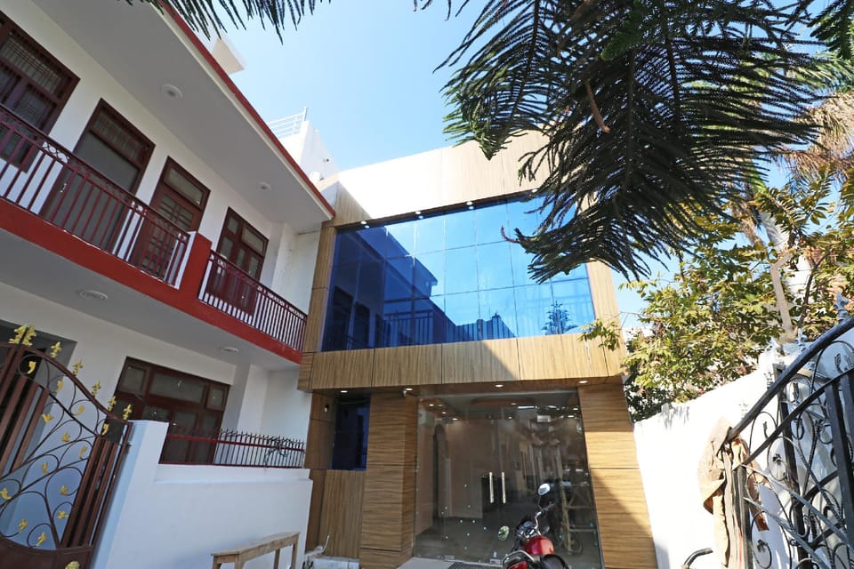 Flagship Apnc Inn Hotel in Lucknow