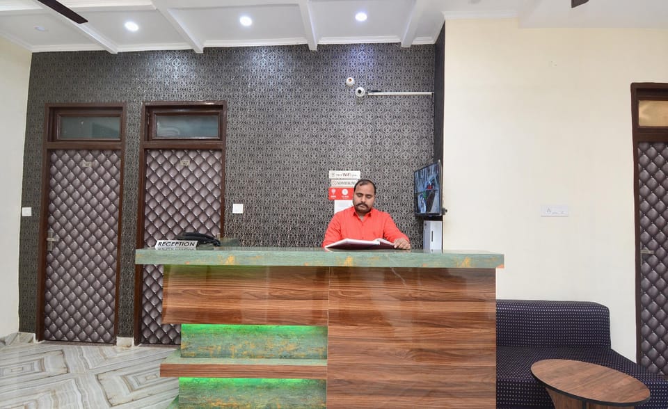 OYO Hotel Himalayan Hotel in Chandigarh