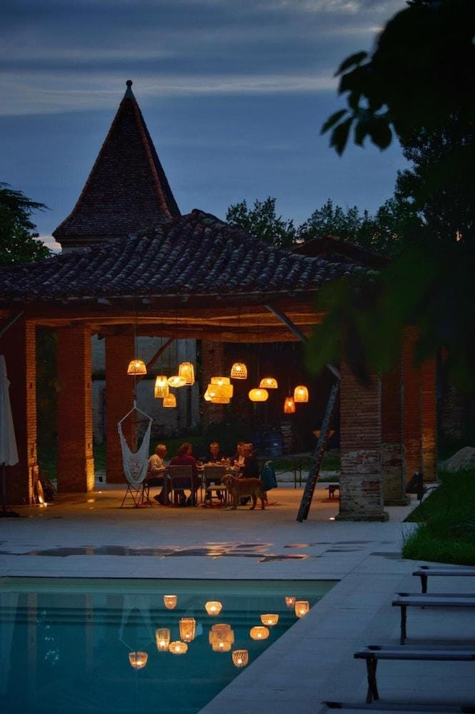 L'Ostalas Hotel in Occitanie