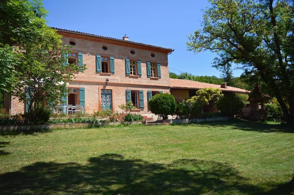 L'Ostalas Hotel in Occitanie