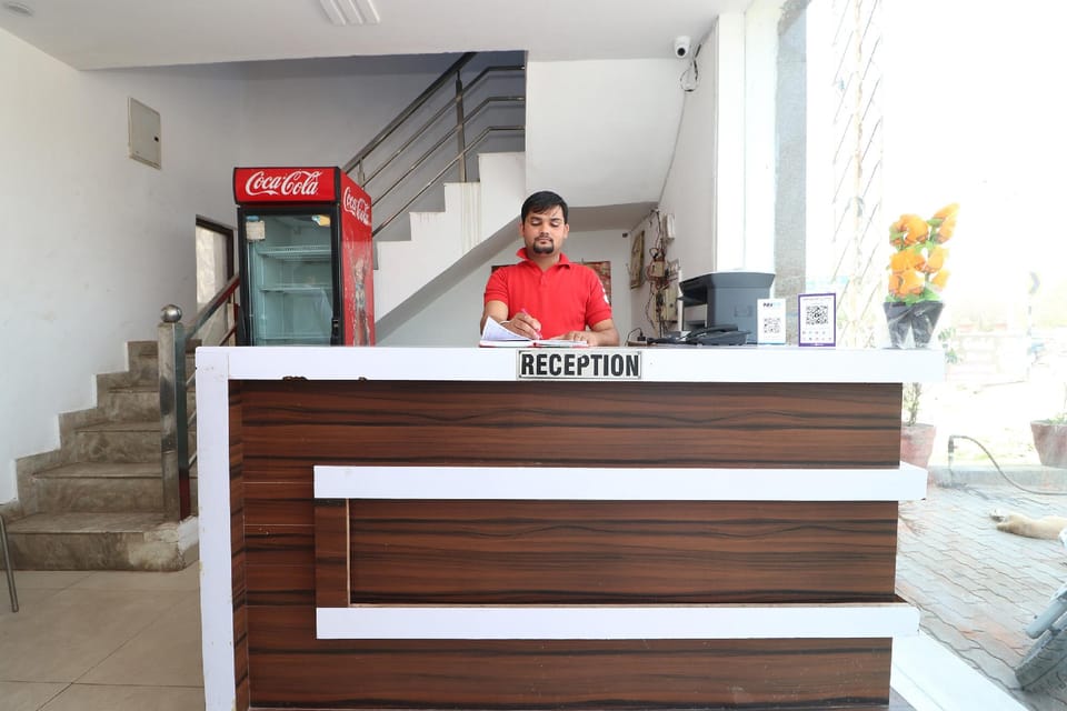 Hotel Four Season Inn Hotel in Agra