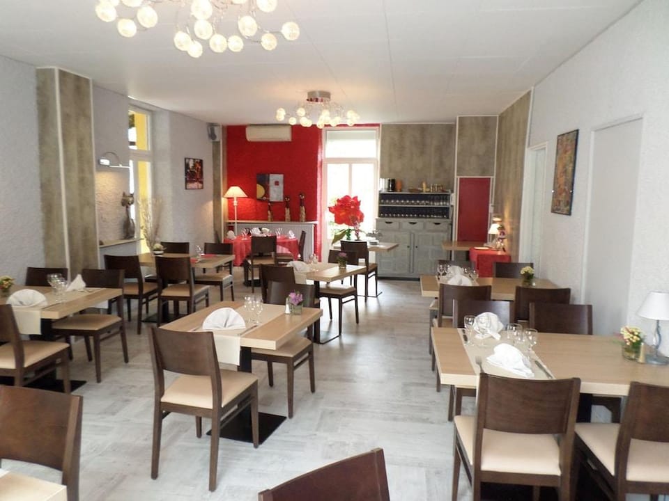 Logis Hotel les Carillons Hotel in Occitanie