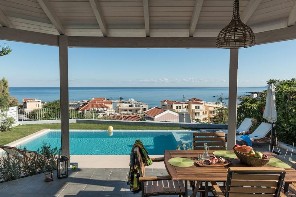 Thea Thalassa Hotel in Crete