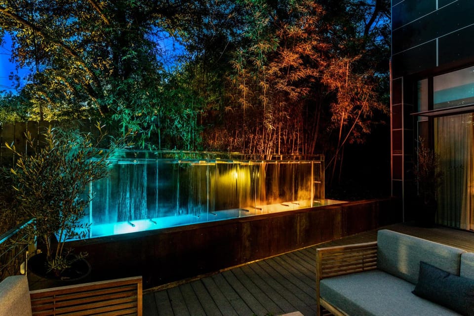 Frame Hotel - Treehouse Hotel in Austin