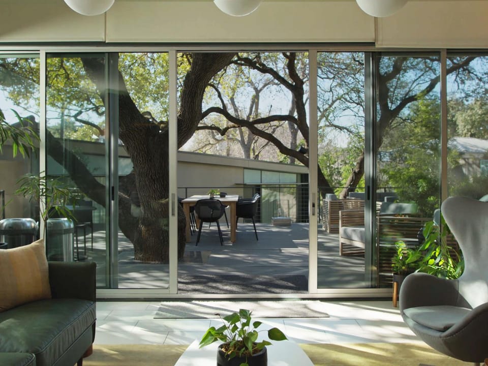 Frame Hotel - Treehouse Hotel in Austin