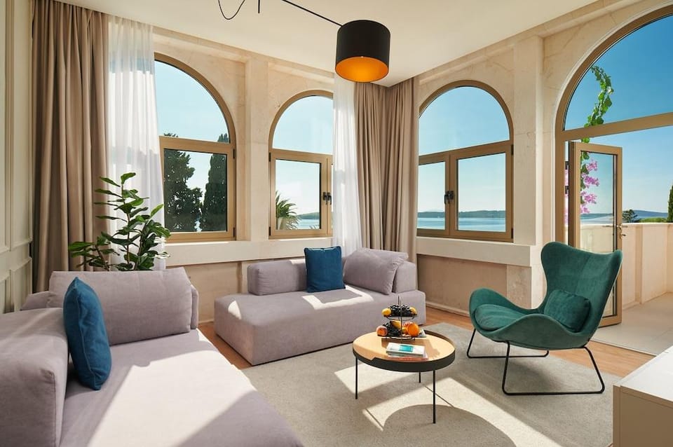 Hotel Croatia, Hvar Hotel in Hvar