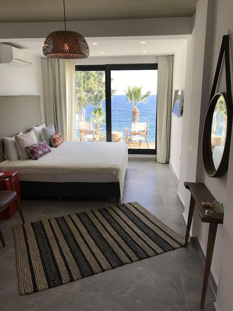 La Brezza Beach & Hotel Yalıkavak Hotel in Yalıkavak