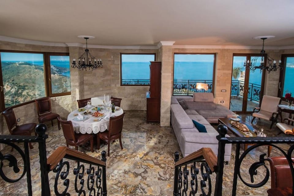 Bella Mare Villa Hotel in Crete
