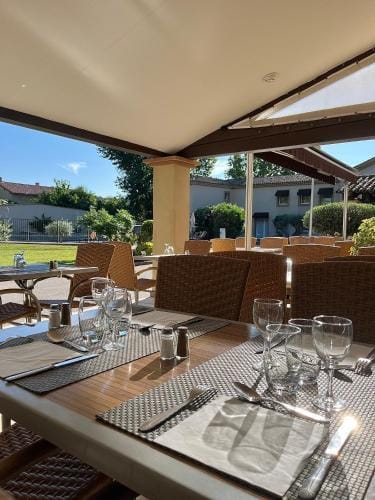 Hotel le Mas de Jossyl Hotel in La Roque-d'Anthéron