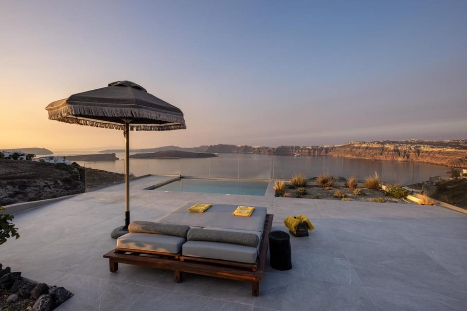 Melidonia Suite Hotel in Santorini
