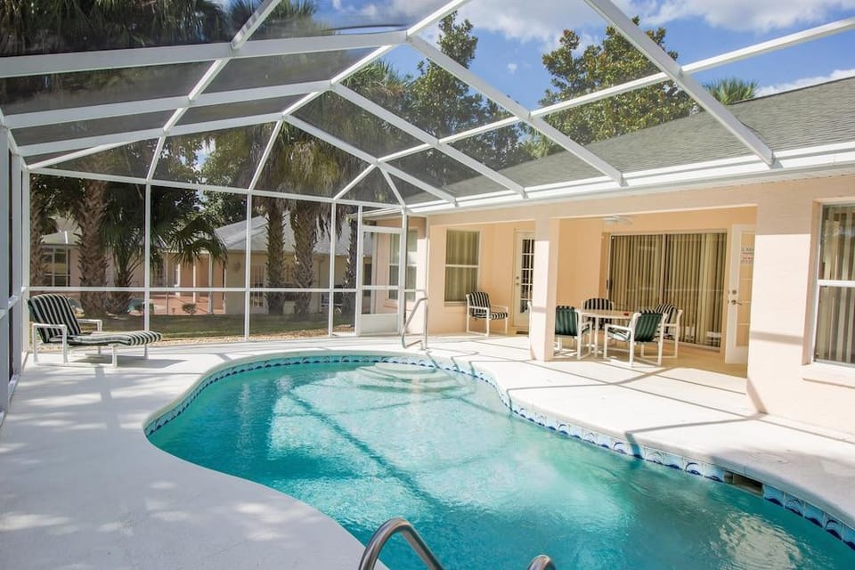 Villa Valk - Comfort - 3 Bedroom Hotel in Hernando